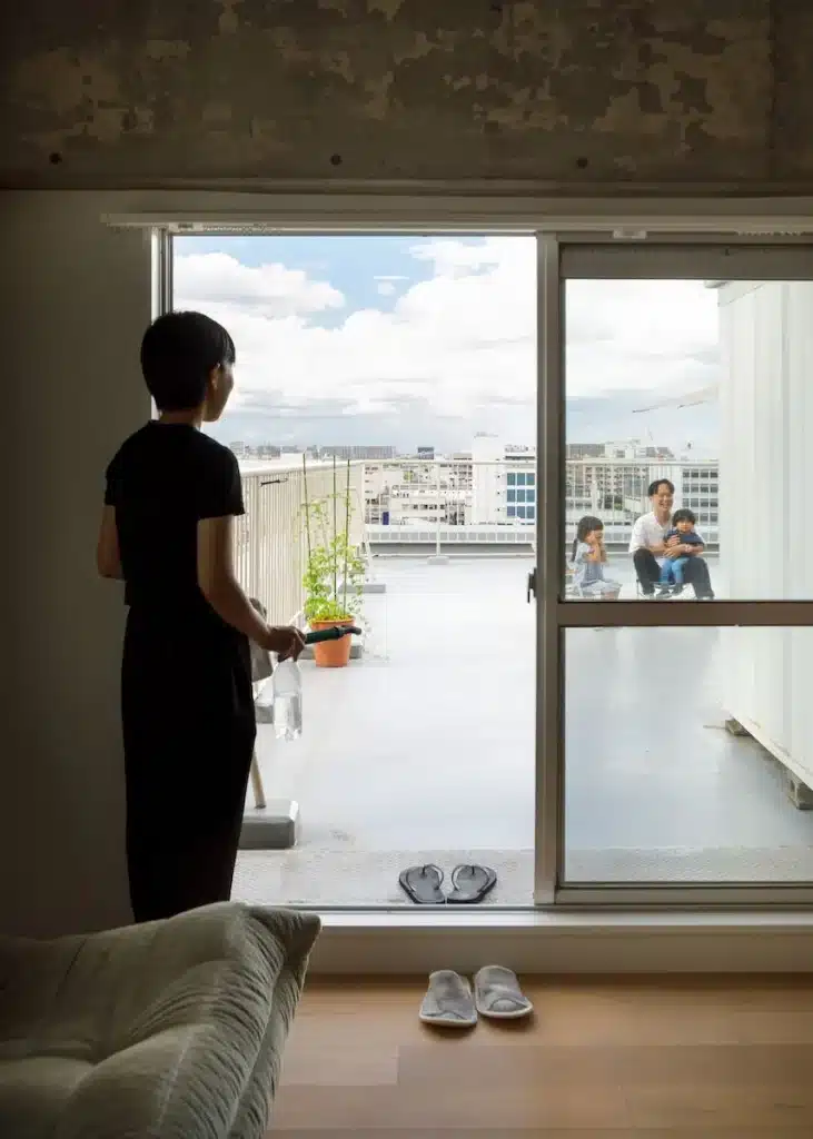 事例③外部空間と調和する設計で光や風を感じながら過ごす