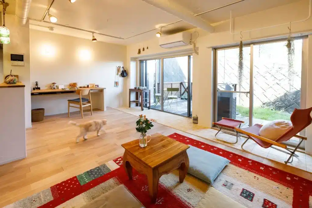  目隠しフェンスでプライバシーを確保する