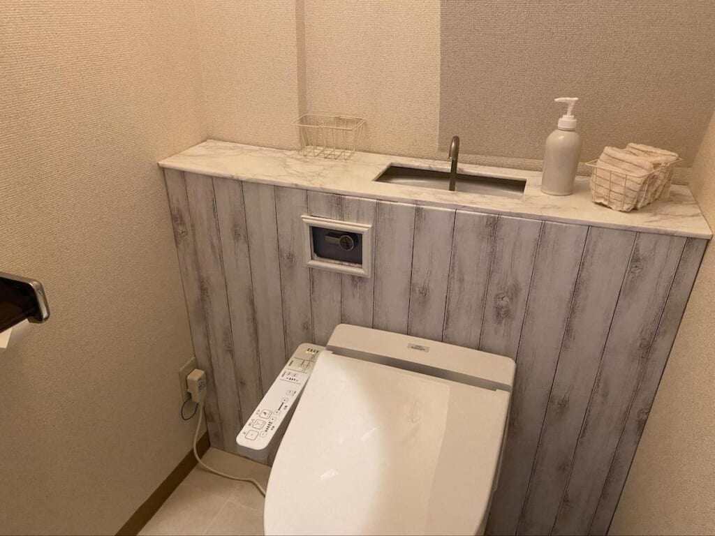 おしゃれなタンクレス風トイレは簡単にDIYで作れる!