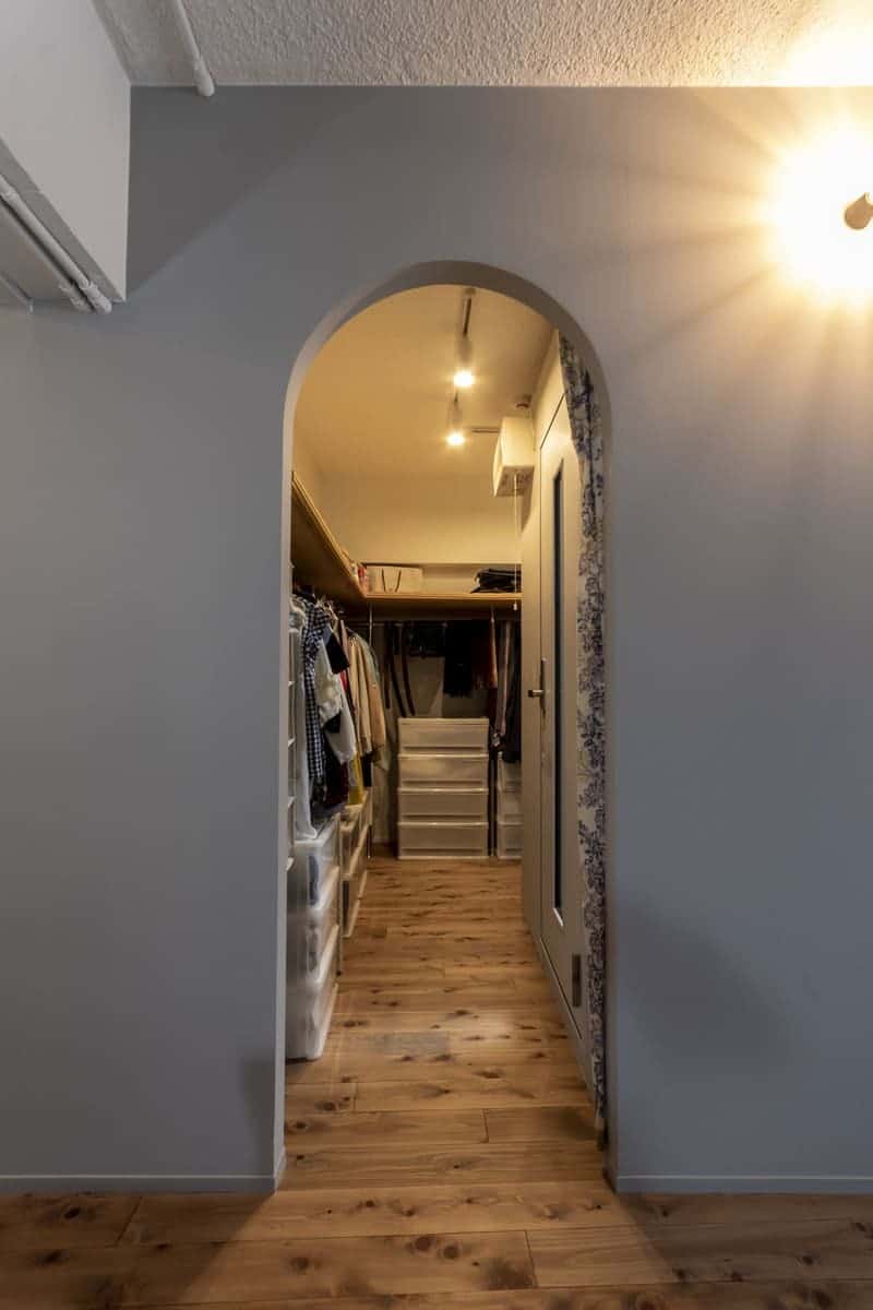 緩やかな斜め軸の家