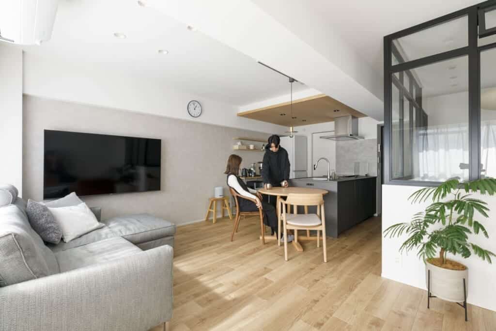 うたた寝で寄り添う家