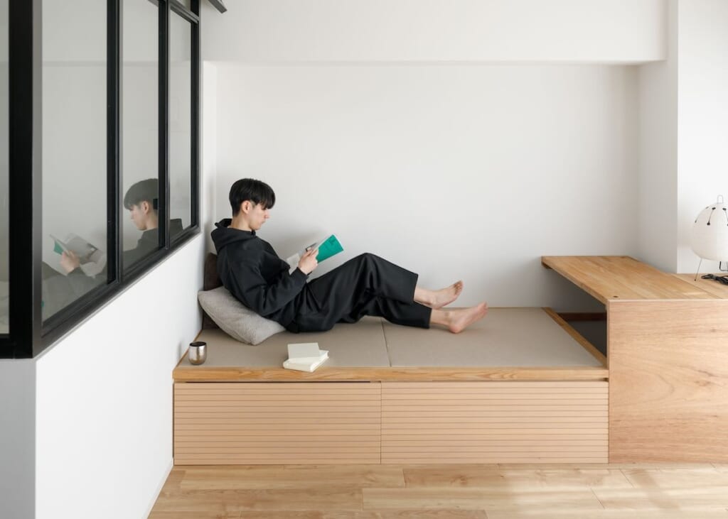 うたた寝で寄り添う家