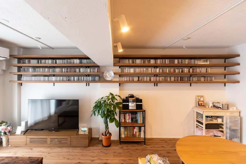 緩やかな斜め軸の家